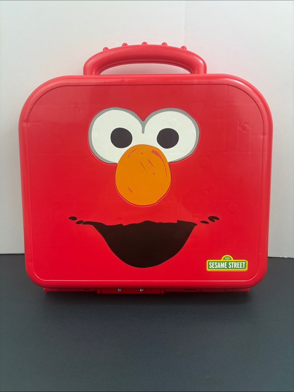 Sesame Street Elmo's On The Go Letters Alphabet Case 2017